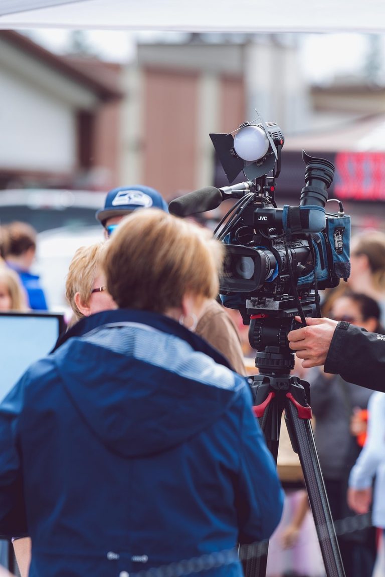 reporter, news, journalist, tv, channel, city, day of the city, holiday, audience, spring, bright, camera, operator, video, nature, equipment, shooting, professional, media, digital, stream, reportage, lens, interview
